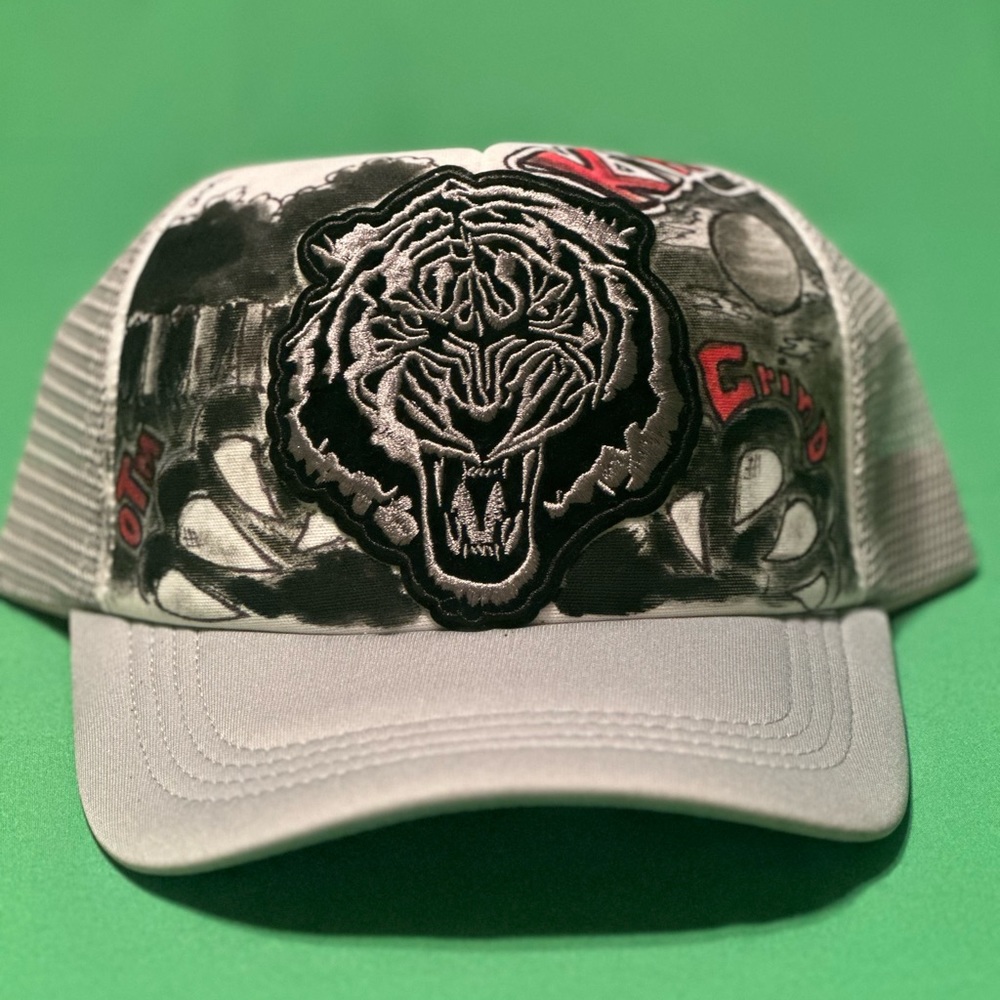 Trucker hat